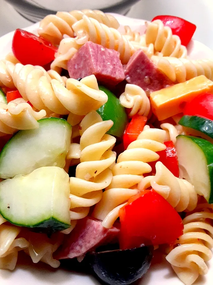 Pasta Salad|Hannah Muscaraさん