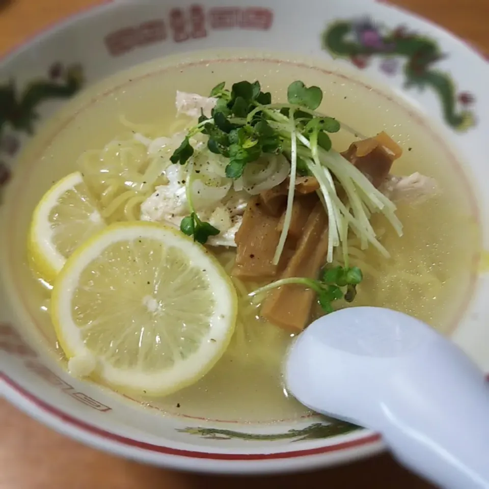 鶏塩レモンラーメン|歌津八番クリニックさん