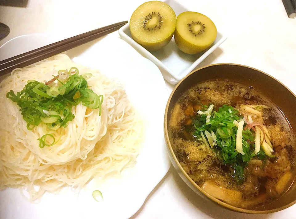 牛キノコ🐄🍄温かいつけ汁素麺|しろこ🐾໊さん