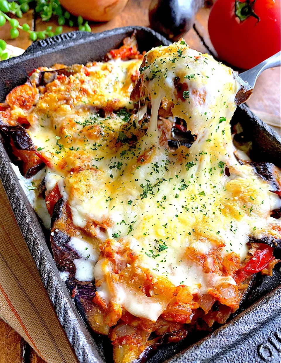 レシピ🍳幸せの味♡暑いからオーブンなしで作る【とろとろなすのツナトマチーズ】🍆🍅🧀|呑兵衛料理家 おねこさん