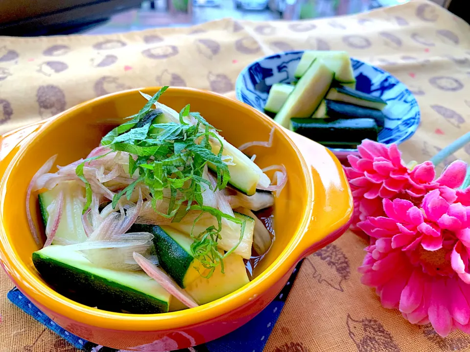 ヒロさんの料理 ズッキーニと昆布茶でチャチャチャと浅漬け|ビーグルさん