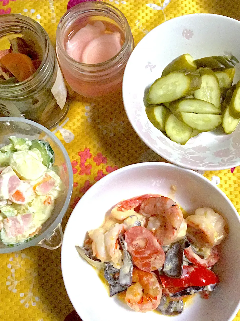 ピリ辛海老マヨ🦐　ポテトサラダ　漬物色々|掛谷節子さん