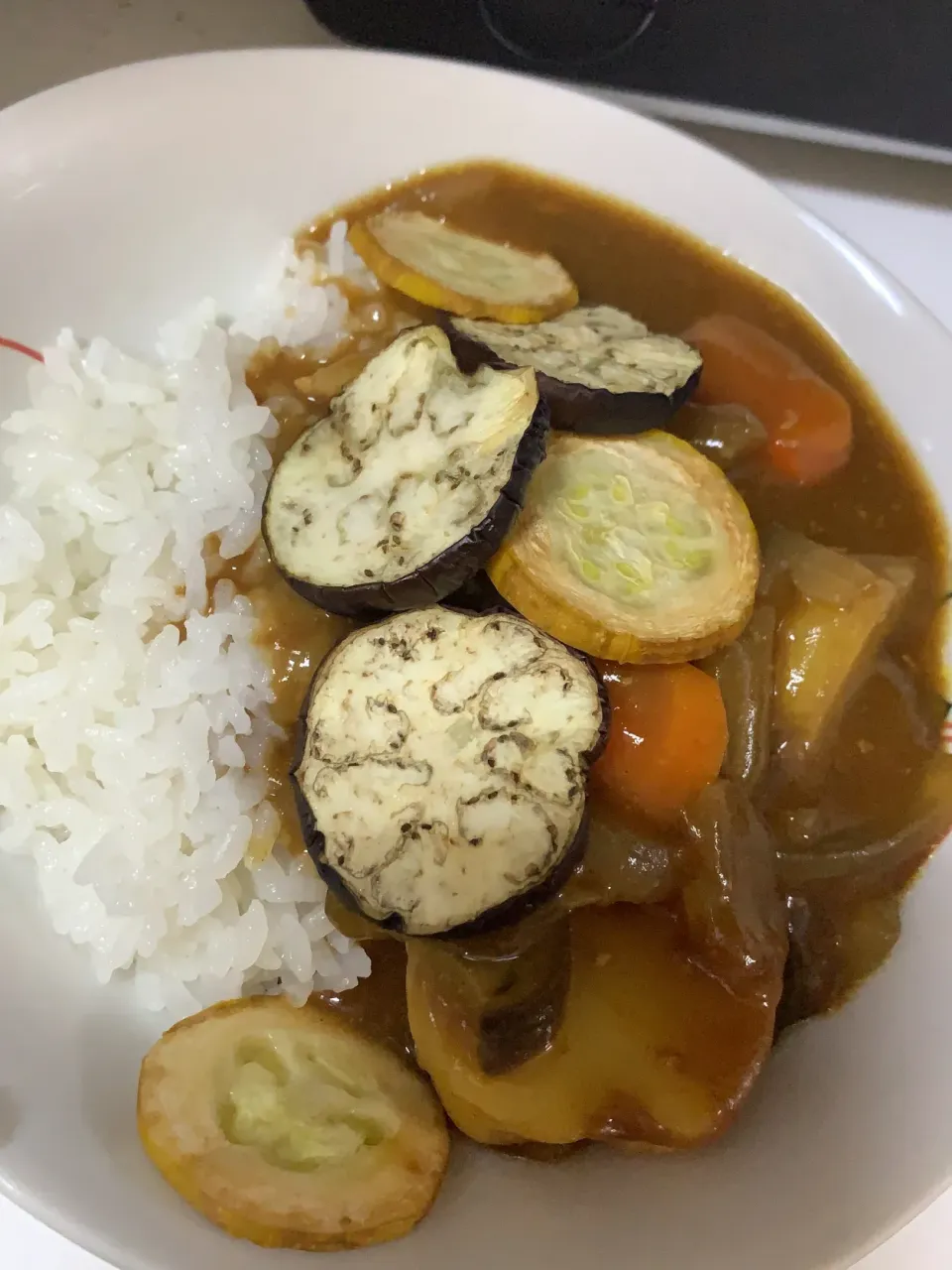 夏野菜カレー🍛|みいいいいいいやんさん