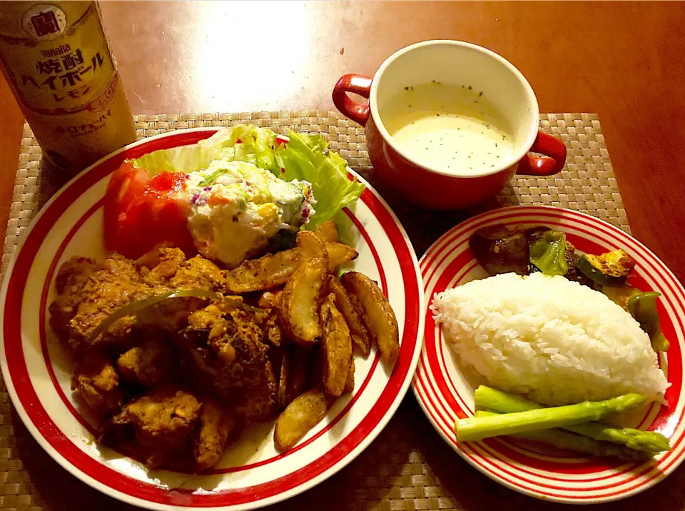 Snapdishの料理写真:Today's dinner🍴お野菜たっぷりﾎﾟﾃﾄｻﾗﾀﾞ･ｽﾊﾟｲｼｰﾀﾝﾄﾞﾘｰﾁｷﾝ･ｽﾊﾟｲｼｰﾎﾟﾃﾄ･ﾗｲｽ･蒸しｱｽﾊﾟﾗｶﾞｽ･お野菜のｻﾌﾞｼﾞ･豆乳ｺｰﾝｸﾘｰﾑｽｰﾌﾟ|🌈Ami🍻さん