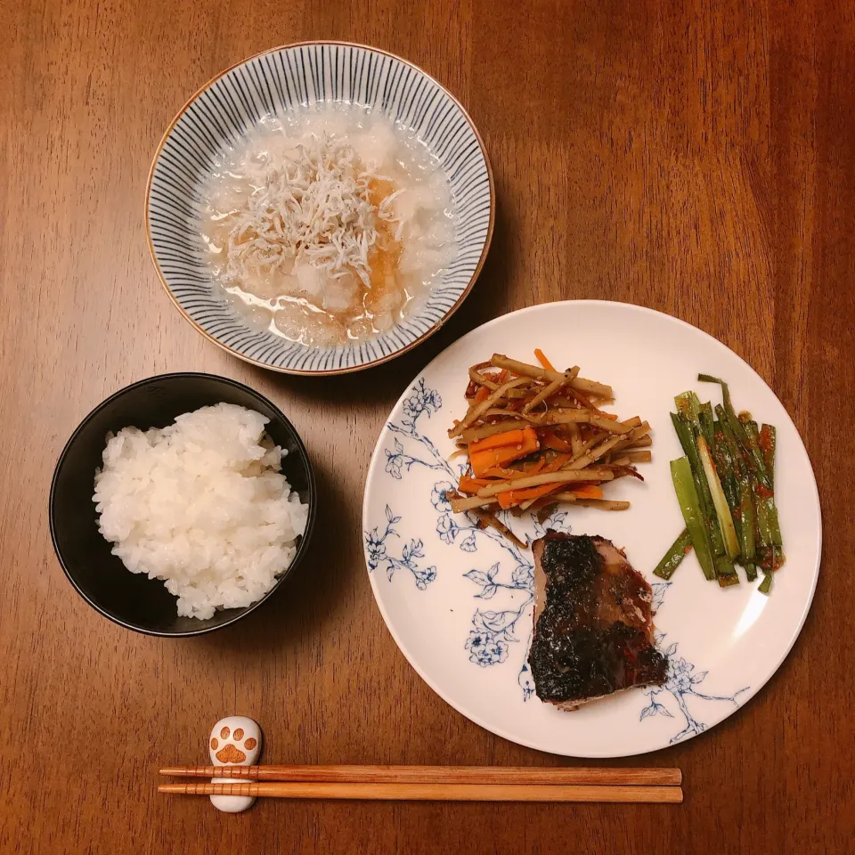 鯖の味噌煮、にらのむーひ和え、きんぴらごぼう、大根おろしのしらすがけ|薫子さん