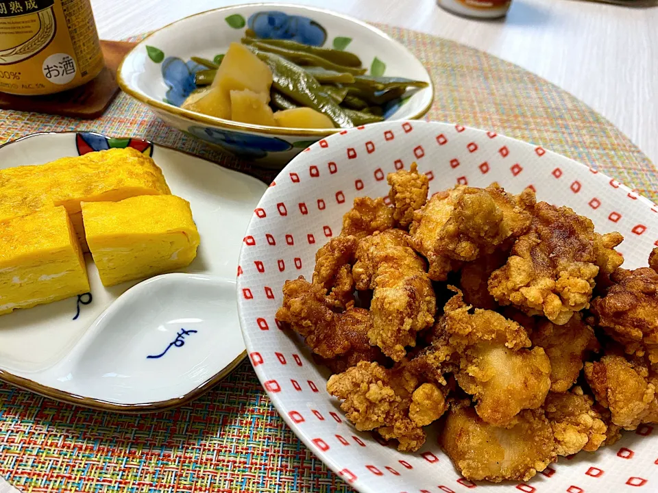 ささげと芋の煮物、厚焼き卵、胸肉の一口唐揚げ|ずずさん