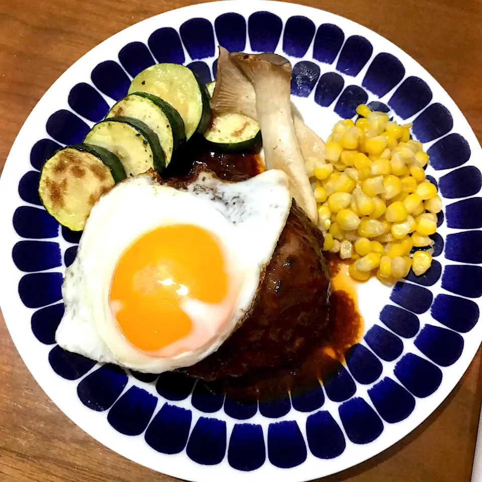 Snapdishの料理写真:ハンバーグ|わかさん