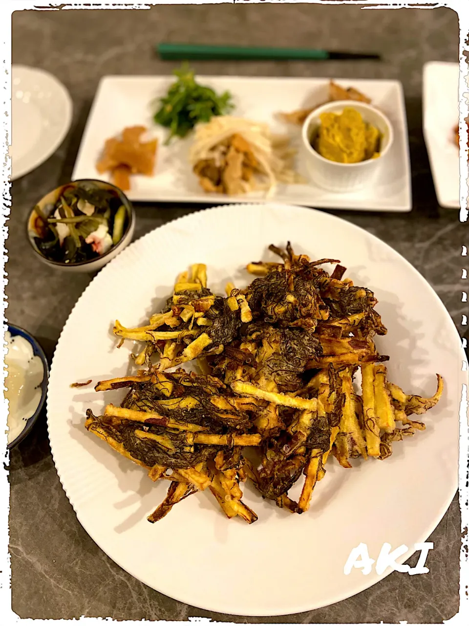 サクっと美味しい😋"さつまいもとモズクのかき揚げ🍠(鹿児島郷土料理がね)"|AKIさん