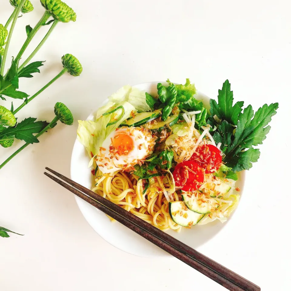 ズッキーニと半熟たまご麺🍳🌿|sakiさん