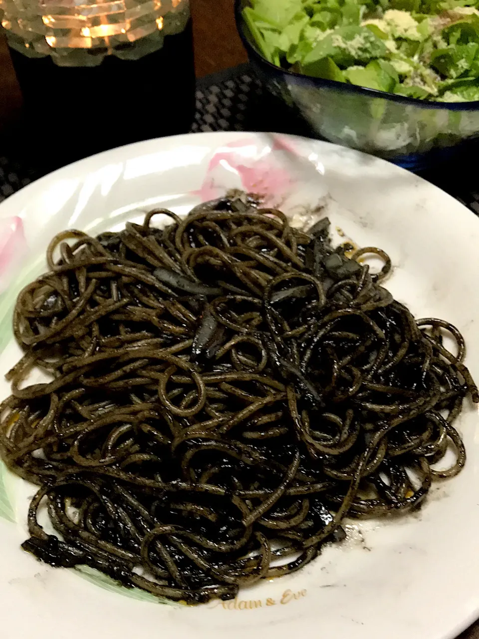 黒木トリュフと完熟トマトのイカスミスパゲティ🍅🦑|ま〜てぃんさん