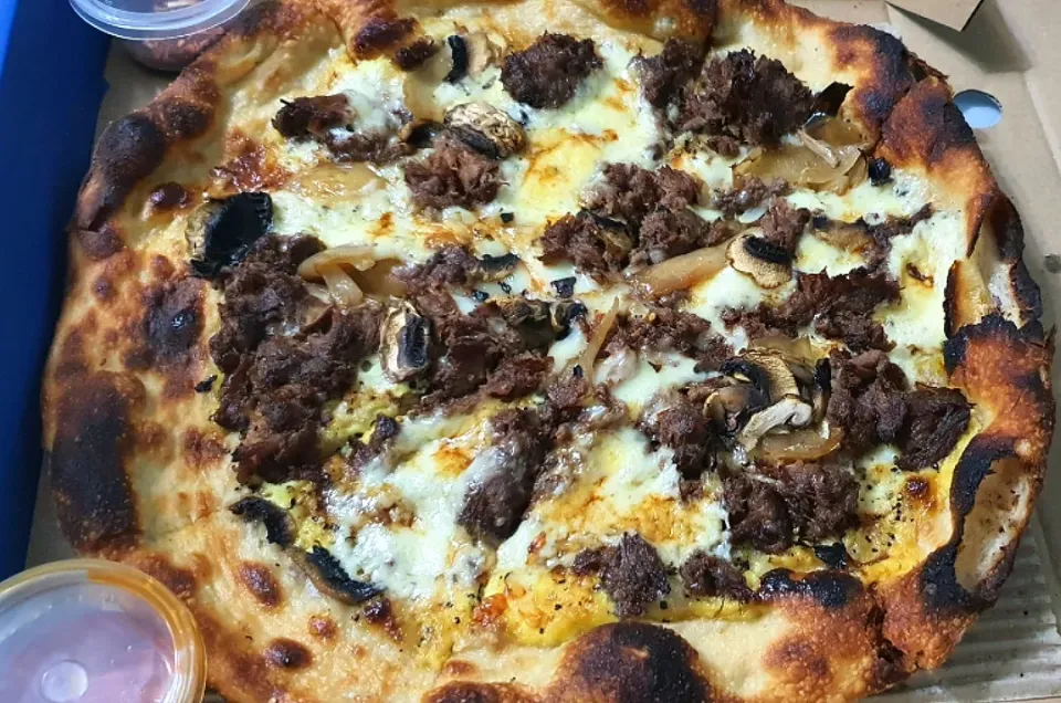 Beef Mushrooms 🐮🍄🧅🧀🍕🍹
Blue Label Pizza ♡ Mandarin Gallery |🌷lynnlicious🌷さん