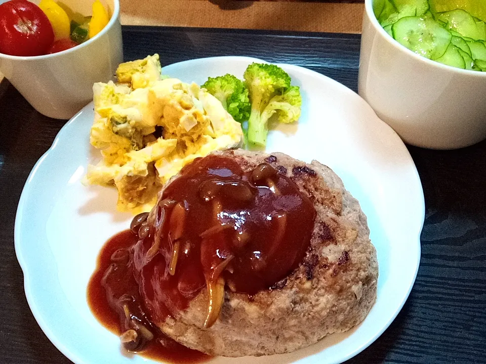 Snapdishの料理写真:豆腐ハンバーグ|まいらさん