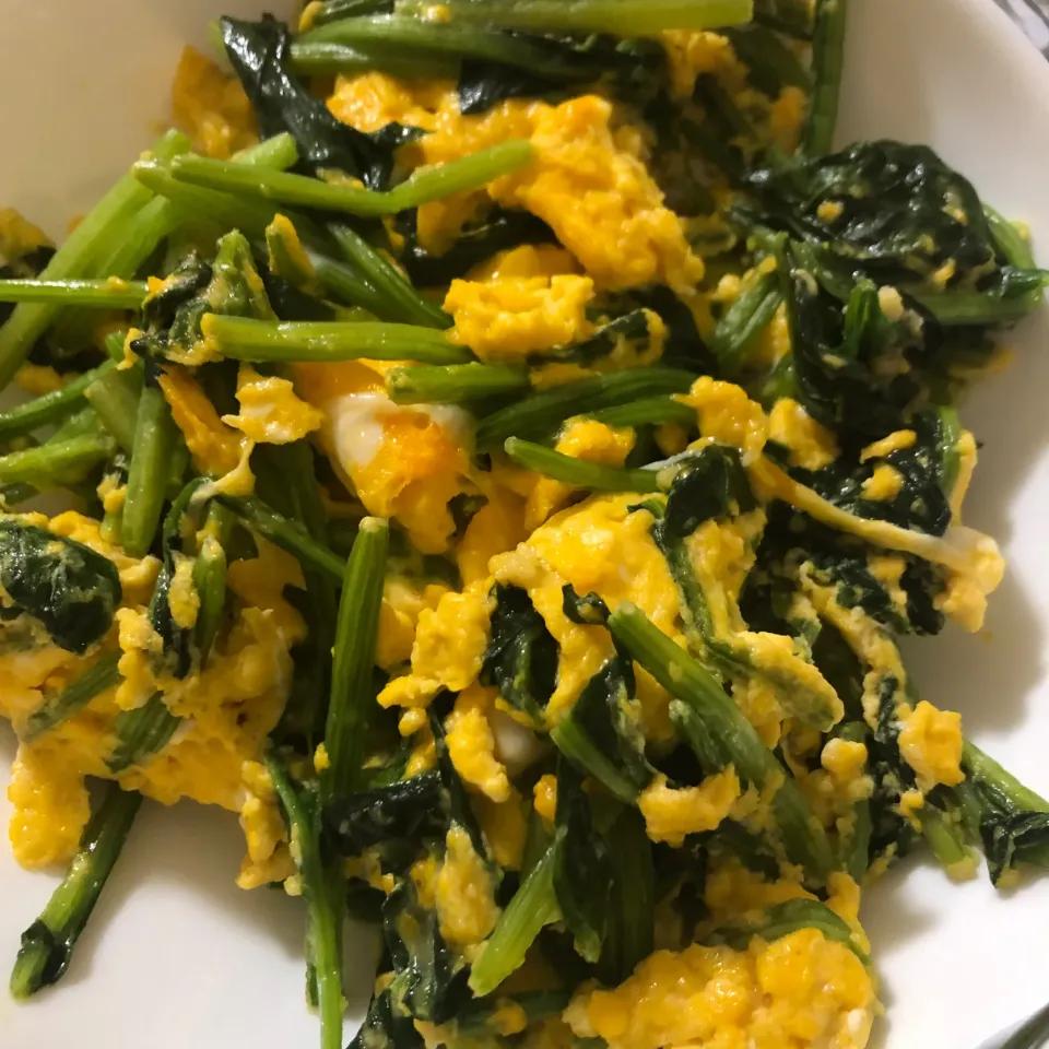 ほうれん草と卵のバターチーズ炒め|沙織さん