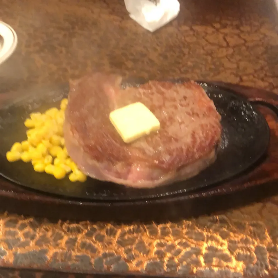 Snapdishの料理写真:レア300g ＃アメリカン風ステーキ　サニーロード|Hajime Sakaiさん