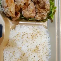 普通に！！   ☺  鶏唐揚げ弁当   #テイクアウト鹿児島   #午後バル   #天文館  #鹿児島|ワッタケカズオさん