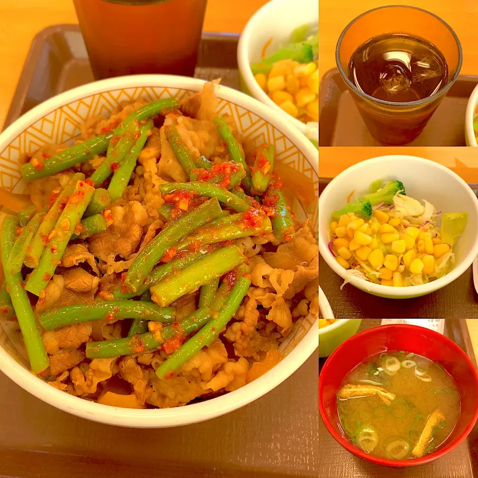 ニンニクの芽牛丼🍚|るみおんさん