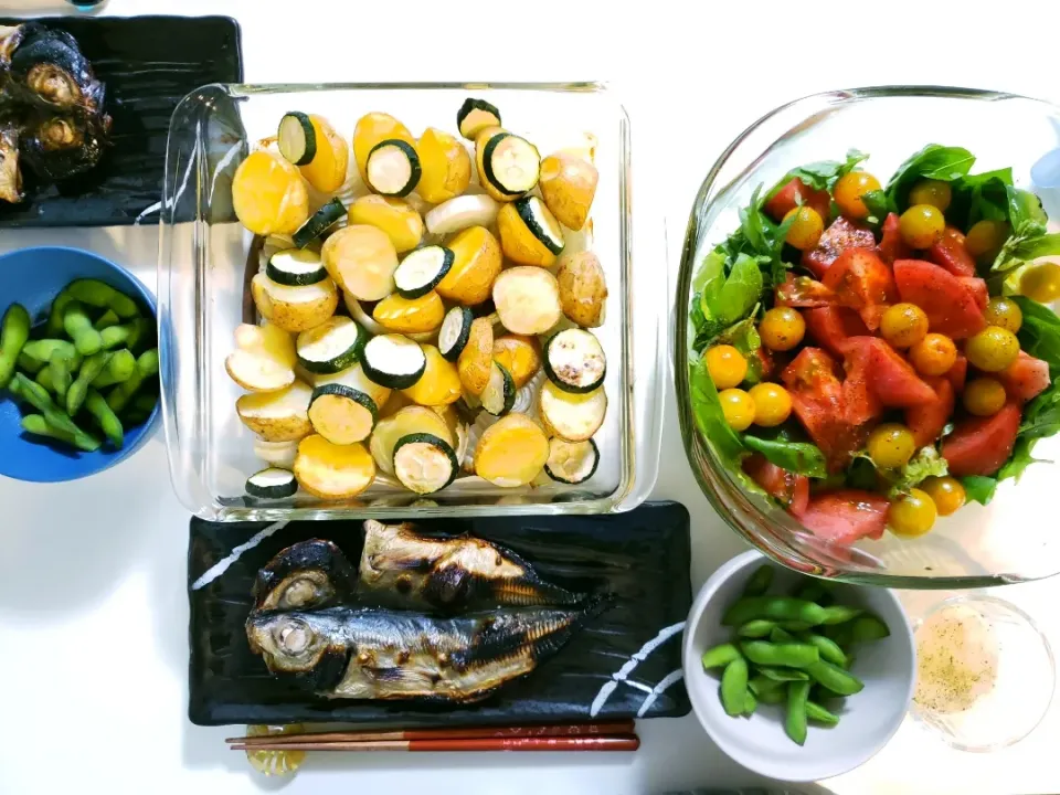 夏野菜のオーブン焼き
トマトとバジルとレタスのサラダ
枝豆
アジの開き|nokorinさん