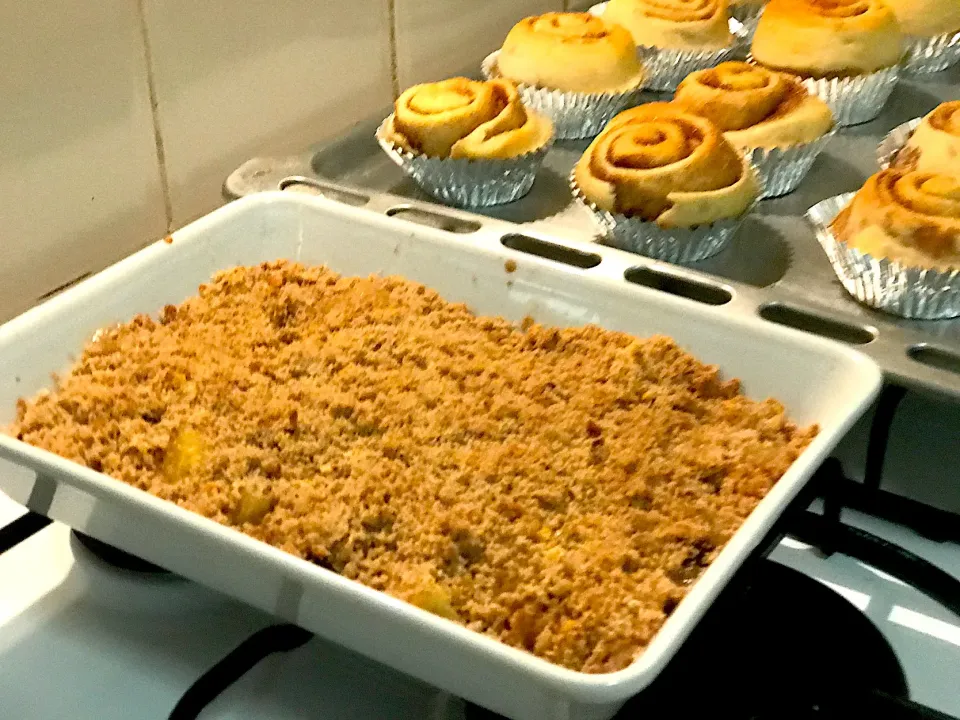 Apple crumble and cinnamon buns|Babyluv Cabrera Ocampoさん