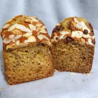 Banana loaf bread with almond slice walnuts and choco chips on top|ghretzさん