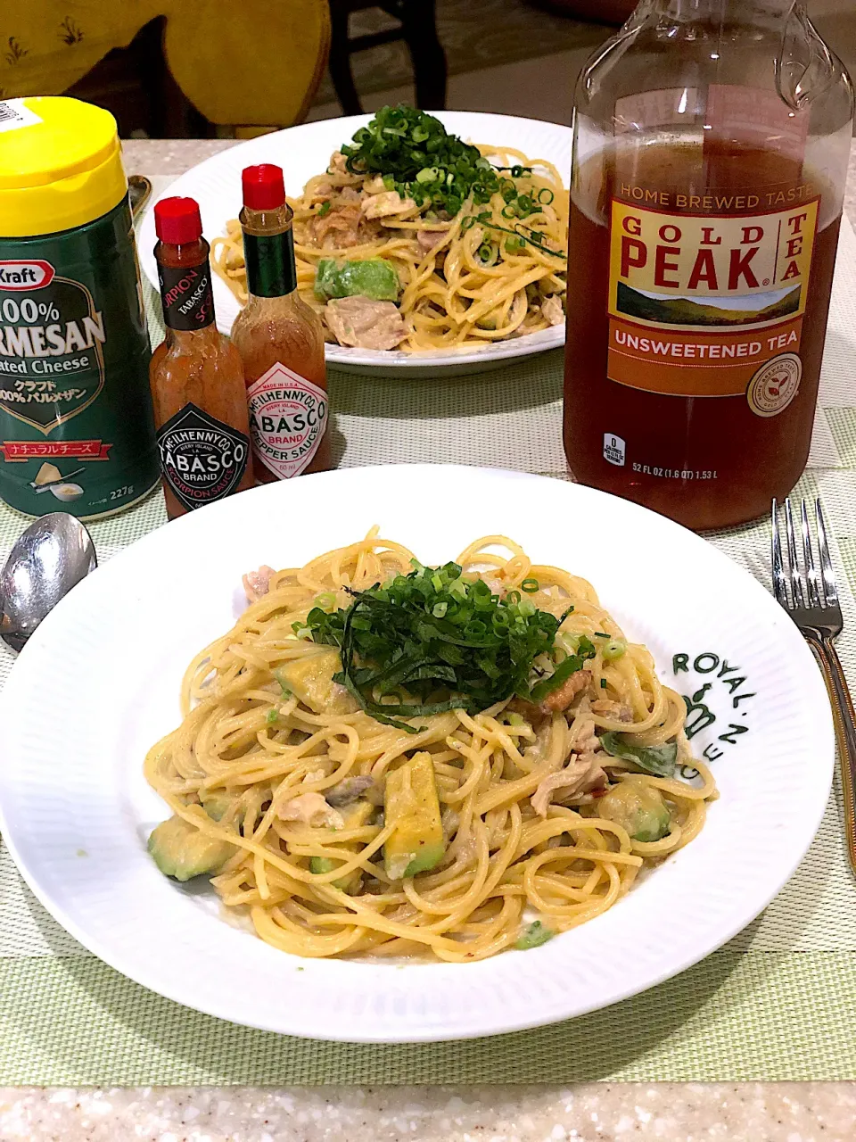 グリルチキンと九条ネギとアボカド🥑の味噌クリームパスタ🍝！|Mayumiさん