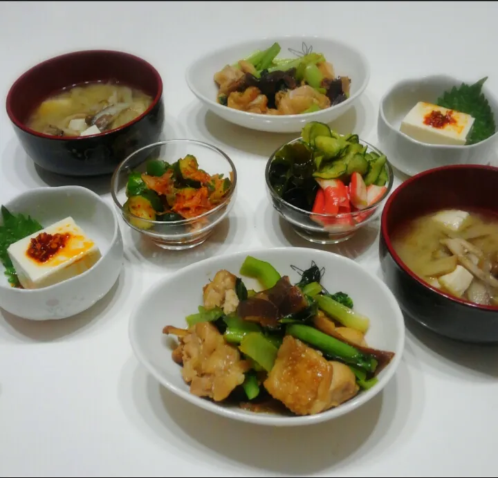 小松菜と鶏肉のさっと煮
きゅうりとカニかまの酢の物
キムチきゅうり
ごぼうとしめじの味噌汁|みったんさん