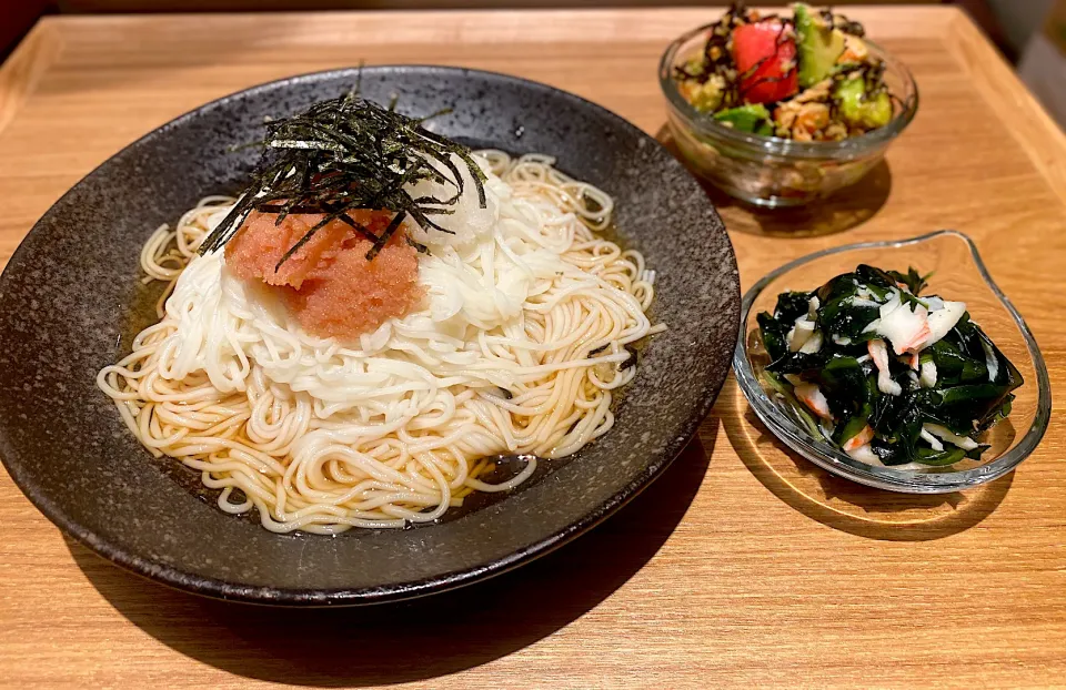 明太おろしそうめん/アボガドとトマトのツナ和え/ワカメの酢の物|jinjinさん