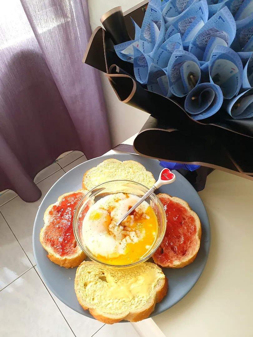 Breakfast @ Toast +🥚|envymaqueenさん