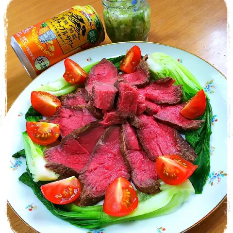「ねぎ」を使ってみたSnapdishの料理・レシピ写真:炊飯器でPON♪ローストビーフ
ねぎ塩だれで😋🍻