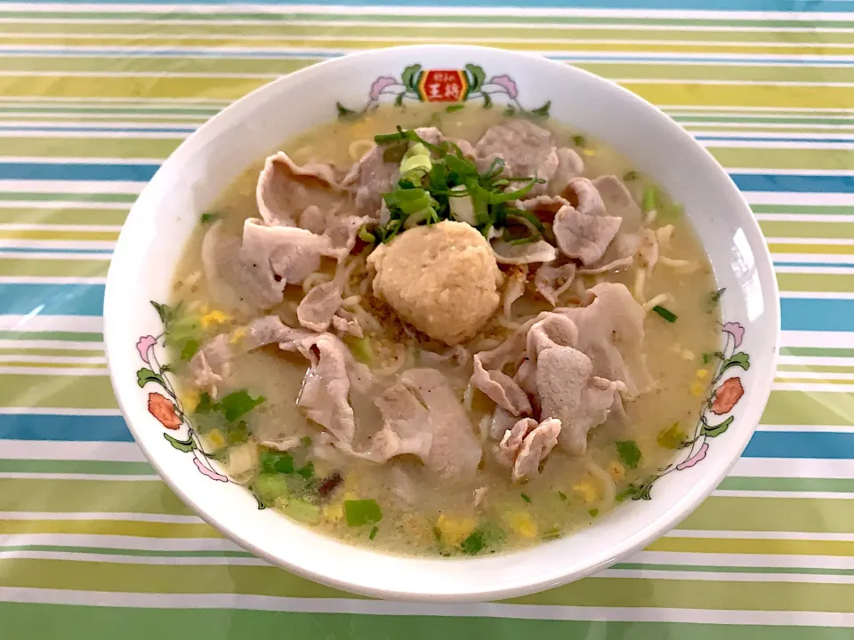 塩豚骨ラーメン|空気を破壊する者さん