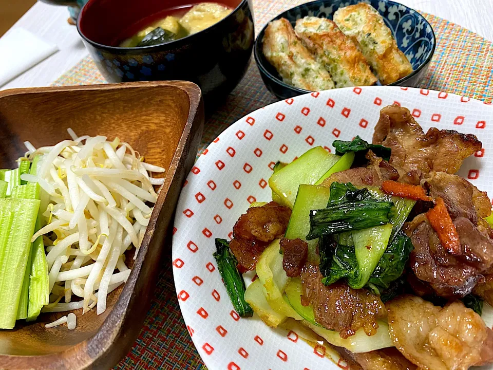 野菜、豚肉の甘辛炒め、ちくわ磯辺揚げ|ずずさん