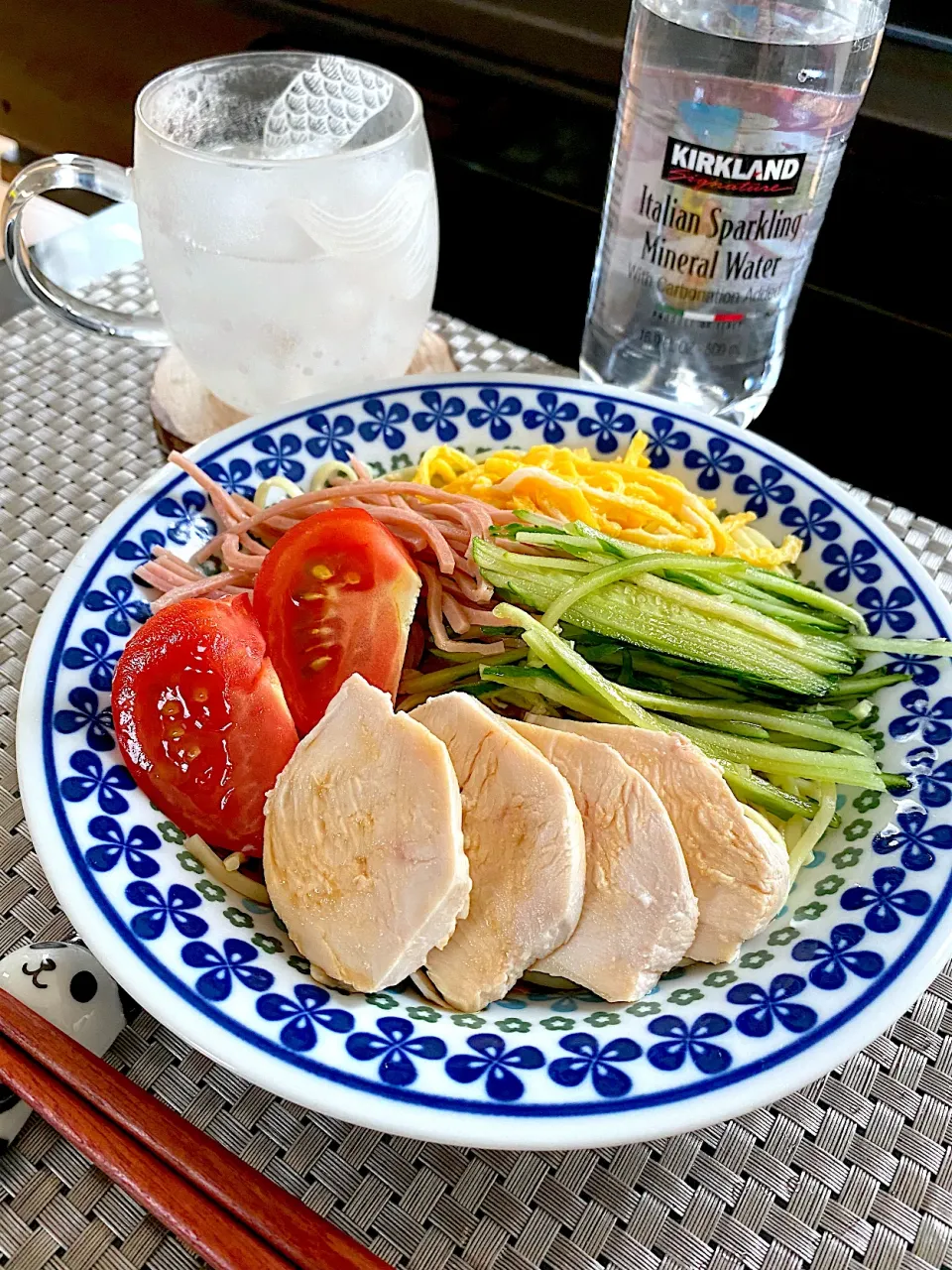 ゆかりさんの料理 柔らかジューシー鶏ハム🐓　トッピング冷やし中華😘|ゆかりさん