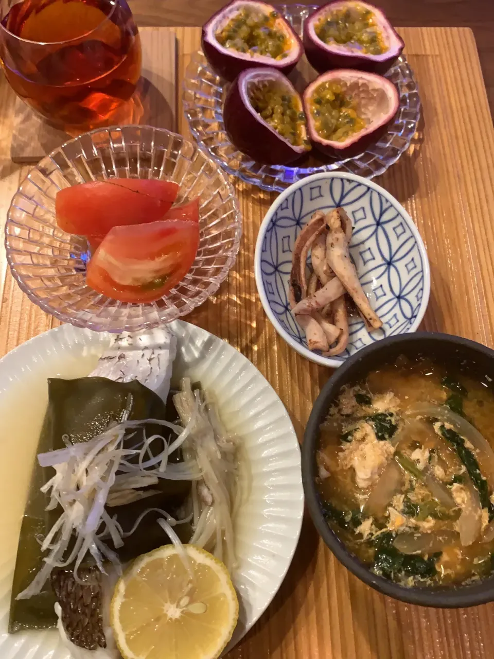 Snapdishの料理写真:簡単　身がふんわり鯛の昆布酒蒸し|たまにゃんさん