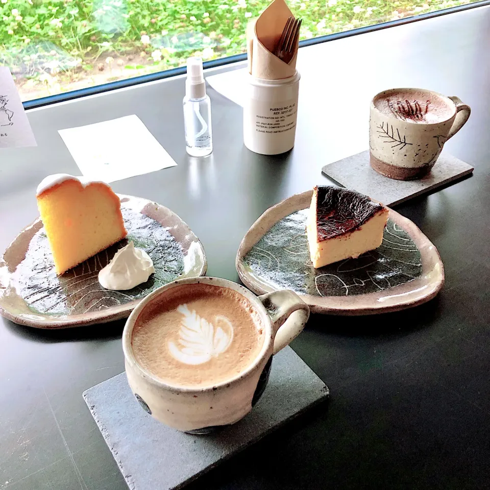 カフェ巡り札幌市「 boiler」さんのバスクチーズケーキとレモンケーキ🍋|Happy suzumeさん