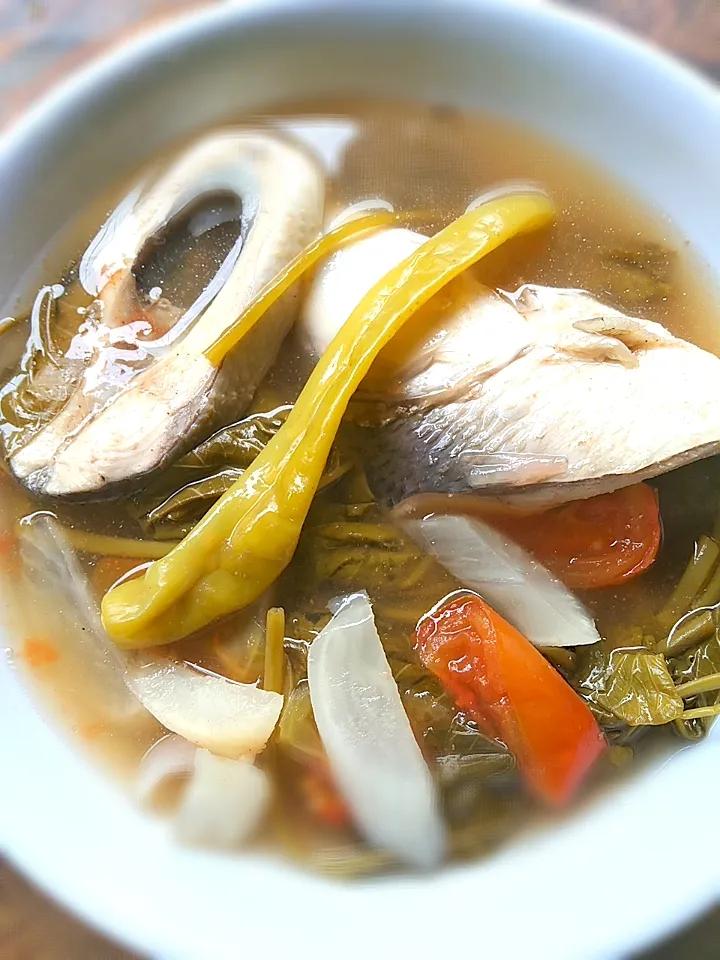 Snapdishの料理写真:sinigang na bangus|Rosselle Castro Sedomoさん