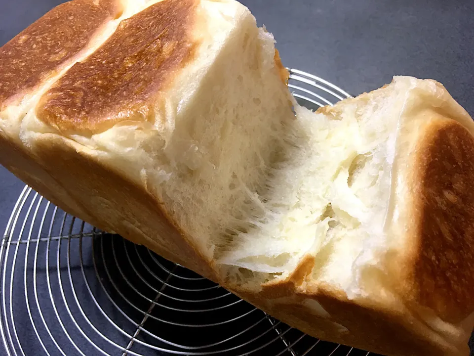 Snapdishの料理写真:生食パン　焼けました〜🍞|sakuramochiさん