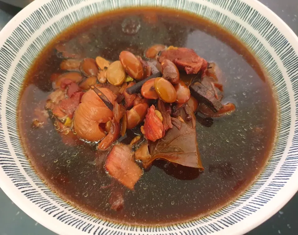 Snapdishの料理写真:envymaqueen's dish 黑豆汤 @ Black Bean Soup|envymaqueenさん