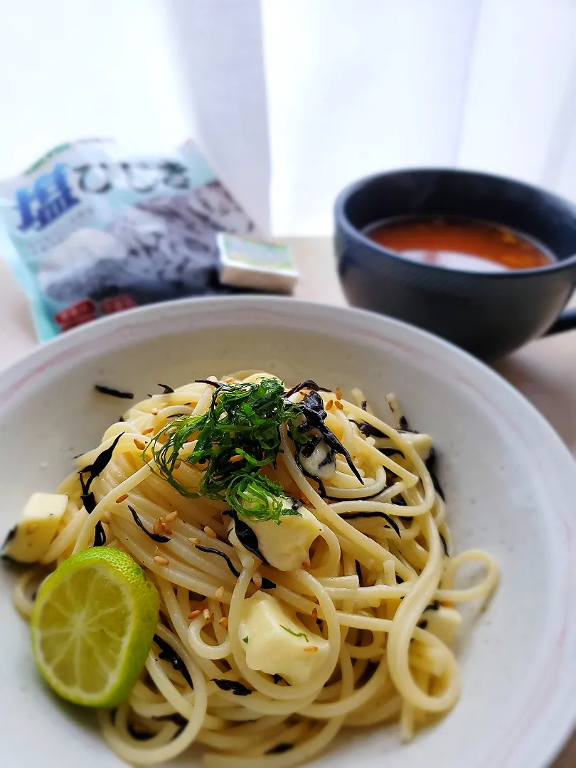 もこみちパスタ
チーズと塩こんぶのぱすた

塩ひじきとわさびチーズのパスタ|みるくここあさん