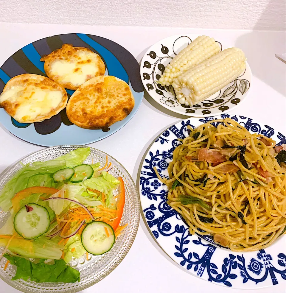 夜ご飯☺︎サラダ☆ベーコンとほうれん草の和風パスタ☆ピュアホワイト|とまこ(*^o^*)さん