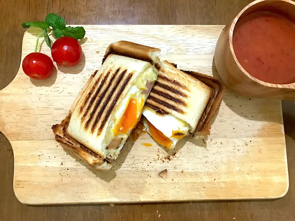 ポテトサラダのホットサンド|ゆうかさんさん