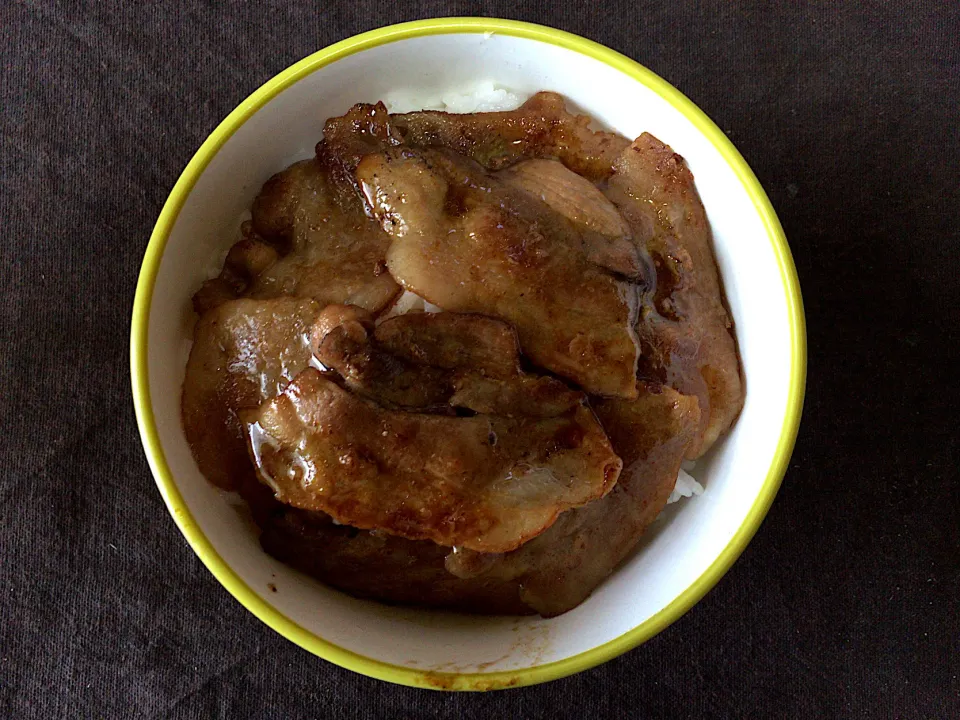 豚肉バラ焼肉丼|ばーさんさん