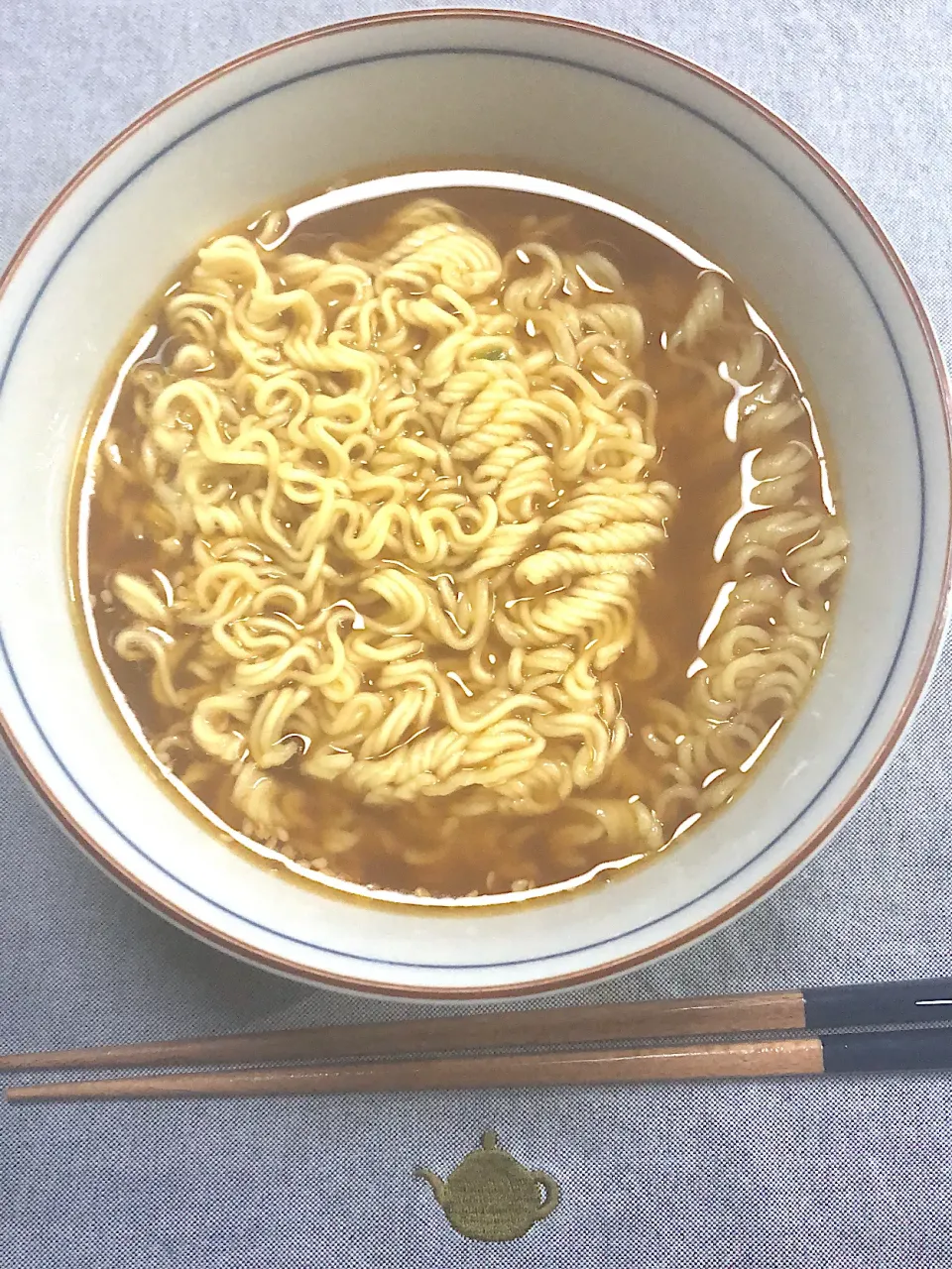 Snapdishの料理写真:朝ラーメンあーらよ♪出前一丁🍜|kudoさん