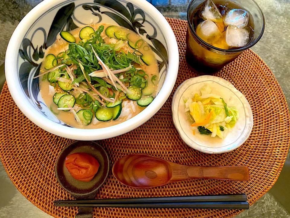 暑い日の朝ご飯🥣☀️😵💦|yokoさん