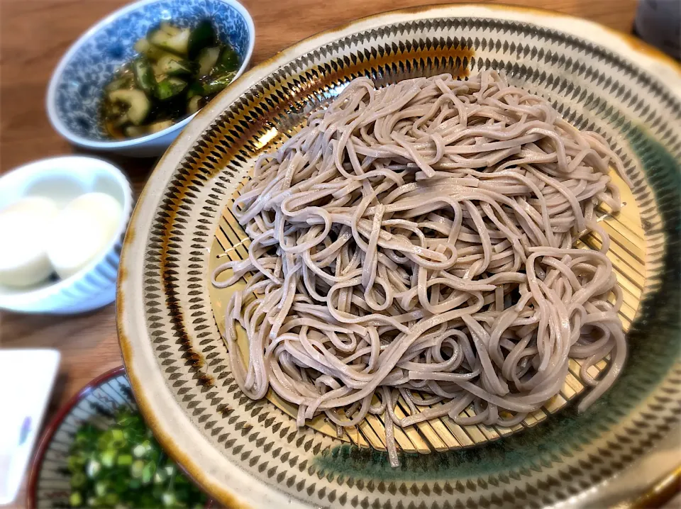 ランチはざる蕎麦と茹で卵|じゅんさんさん