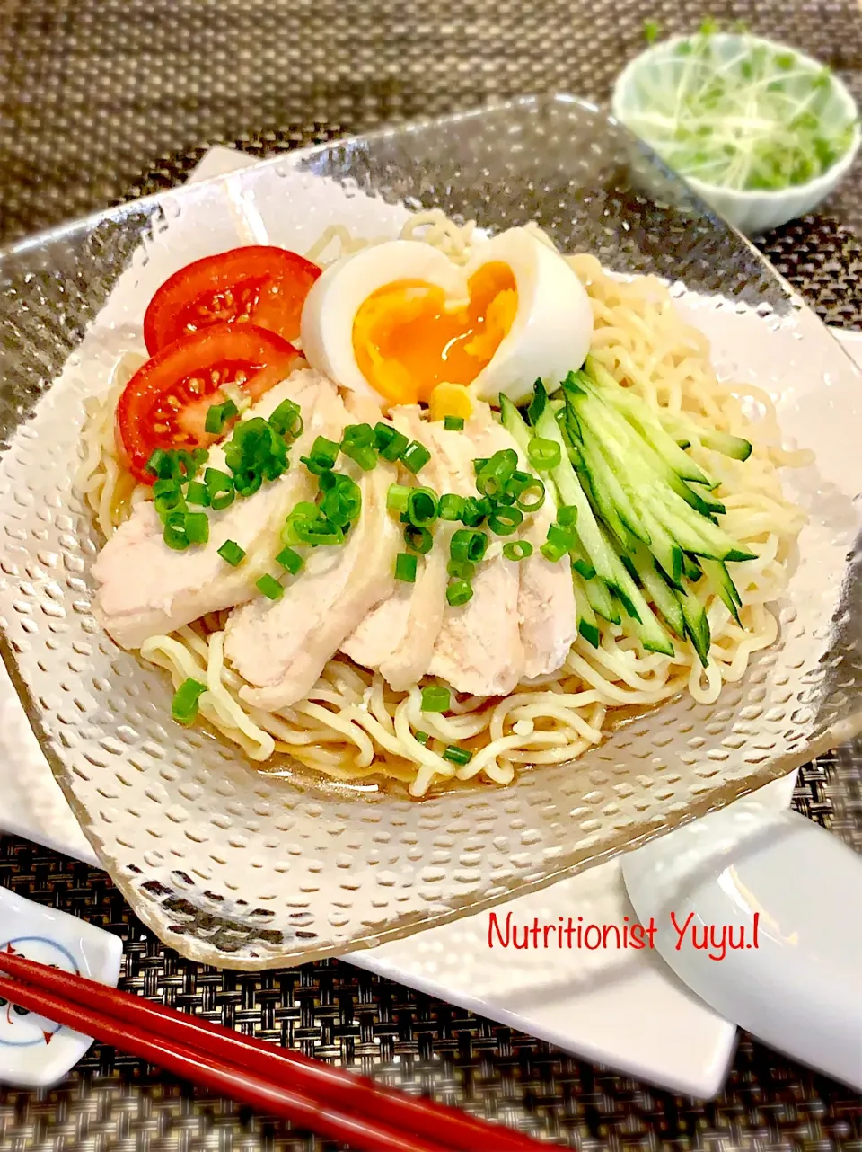 あっさり！蒸し鶏の和風冷やしラーメン|ゆーこどんさん