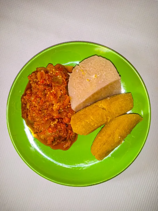 Yam and unripe plantain with deep fried garden egg|Km.hannahさん