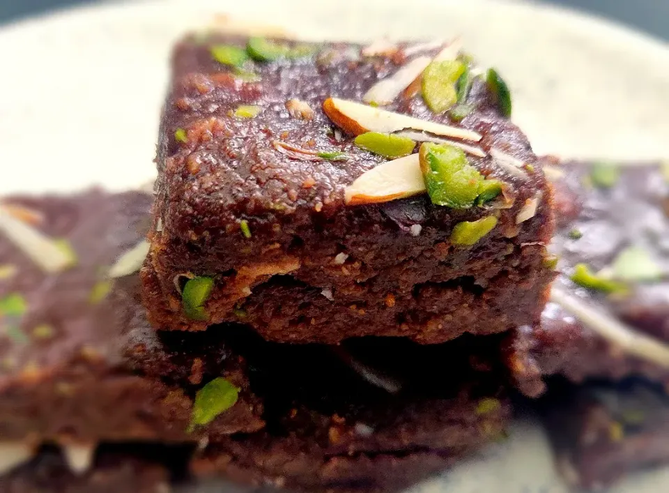 Snapdishの料理写真:Chocolate burfi|Anusha Kurupさん