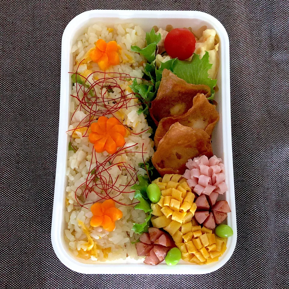 Snapdishの料理写真:チャーハン弁当|emichococo625さん