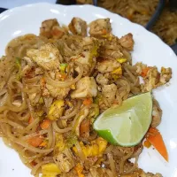 PAD THAI KIKI STYLE|kikistyleさん