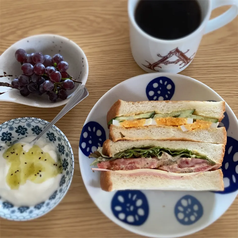 Snapdishの料理写真:朝昼兼食|ツインうさぎさん