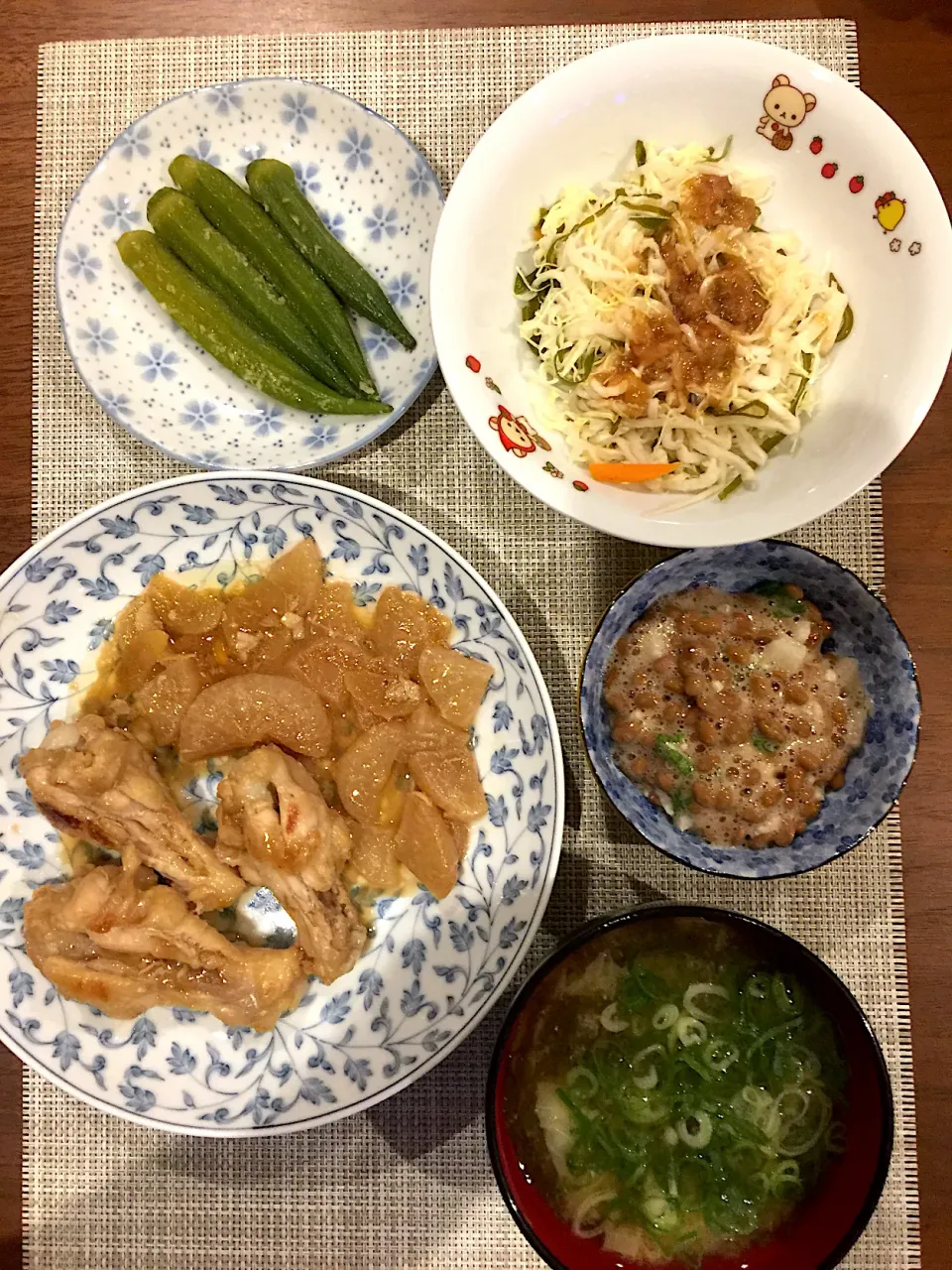 Snapdishの料理写真:手羽元と大根の照り煮|浜@ちゃんさん